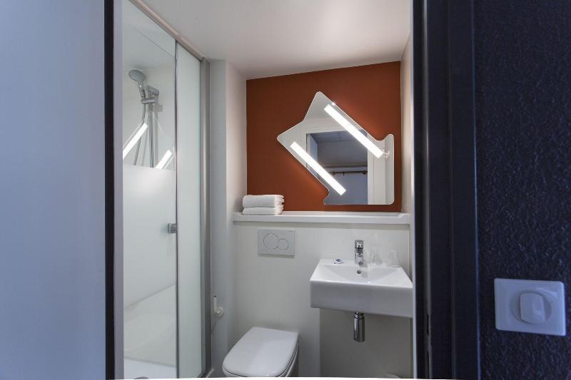 Ibis Budget Senlis Senlis  Exterior photo
